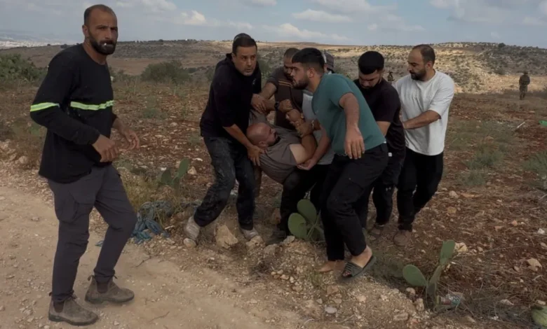 إصابة فلسطيني بنيران الاحتلال واعتداءات متواصلة للمستوطنين بالضفة الغربية