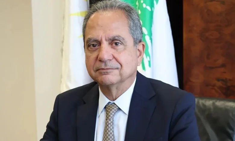 وزير الطاقة اللبناني يقاطع جلسات الحكومة احتجاجا على أزمة الكهرباء