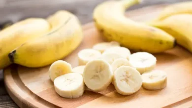 متى تأكل الموز للاستمتاع بنوم أعمق؟.. توقيت بسيط قد يصنع فرقًا