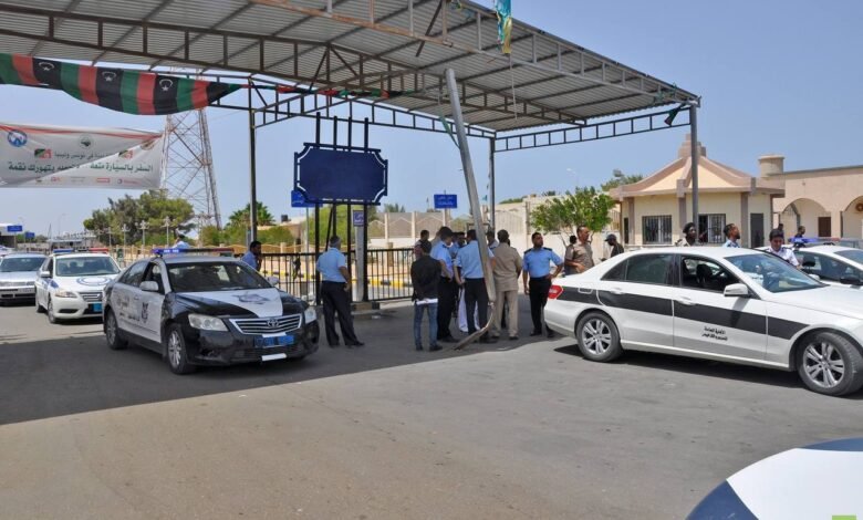 ليبيا وتونس تبحثان تعزيز التنسيق الأمني وتيسير عبور المسافرين