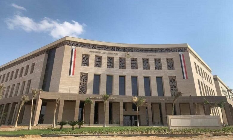 مصر تستهدف خفض الدين إلى 78% من الناتج المحلي بحلول 2027