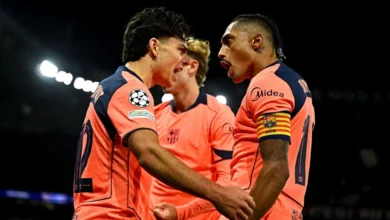 لماذا يضع برشلونة شعار نجوم الموسيقى على قميصه في الكلاسيكو؟