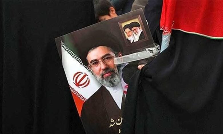 والدة زوجة مجتبى خامنئي... هذا ما كشفته عن وضعه الصحيّ