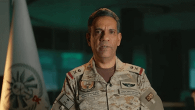 التحالف يعترض صواريخ ومسيّرات حوثية فوق السعودية