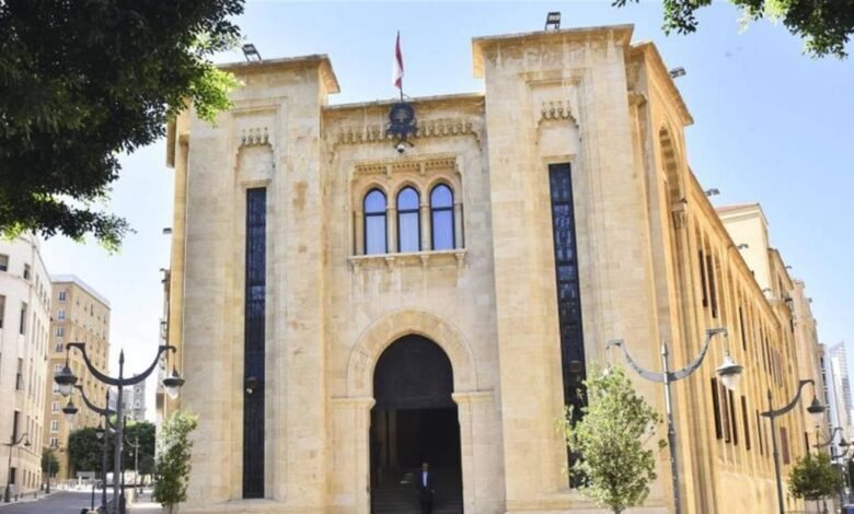 غياب نواب بعد استبدالهم انتخابياً... هل أسقط التمديد حضورهم السياسي؟