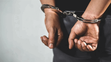 مطاردة وإطلاق نار.. هكذا تم توقيف أحد المطلوبين في زغرتا