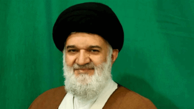 بعد شهر من توقيفه.. الإفراج بكفالة عن الأمين العام لـ"حزب الله" الإيراني