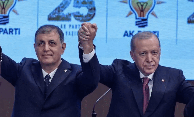 إنضمام رئيس بلدية إزمير إلى حزب أردوغان