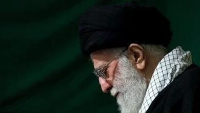 بعد الساعات الأولى من هجوم 7 تشرين الأوّل... ماذا دار بين خامنئي وقادته العسكريين؟