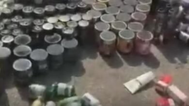 ضبط كميات كبيرة من المتممات الغذائية ومشروبات الطاقة المهرّبة وعطور مقلدة