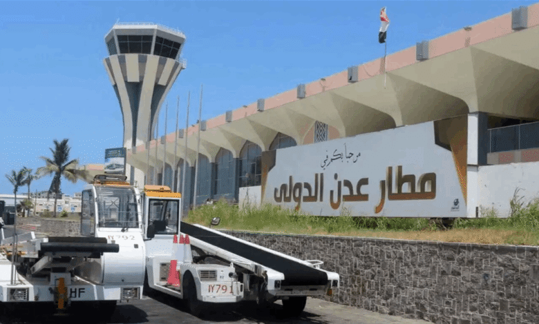 بعد تهديد الطيران المدني.. تحرك يمني ضد تسليح الحوثيين