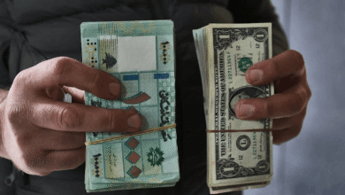 تراجع التحويلات بنسبة 30%.. هل شريان لبنان المالي مُهدّد؟