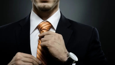 من يقف خلف الخطاب الاستفزازي لرجل الاعمال؟