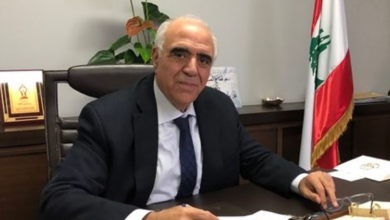 القصيفي عاد من دمشق بعد مشاركته في اجتماع لجنة الحريات