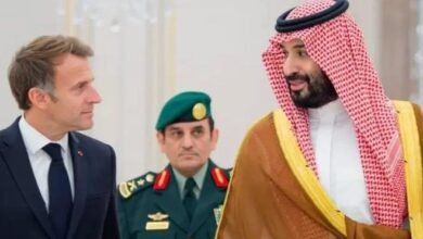 ولي العهد السعودي استقبل ماكرون في الرياض