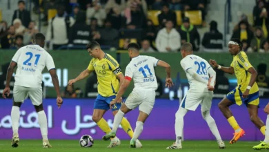 ساحر المغرب يشعل الإعلام السعودي بعد اقترابه من رونالدو