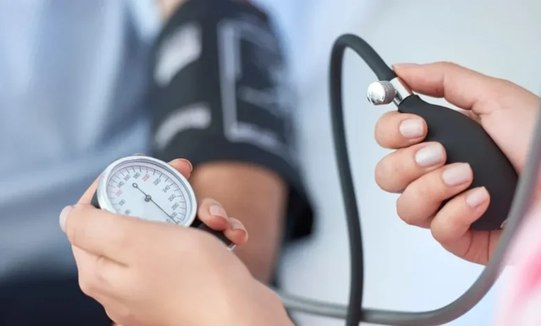 ما الأطعمة التي تخفض ضغط الدم من دون دواء؟