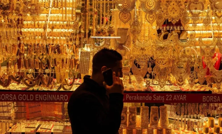 أسعار الذهب تحت الضغط: هل تعود للصعود أم تواصل الهبوط؟