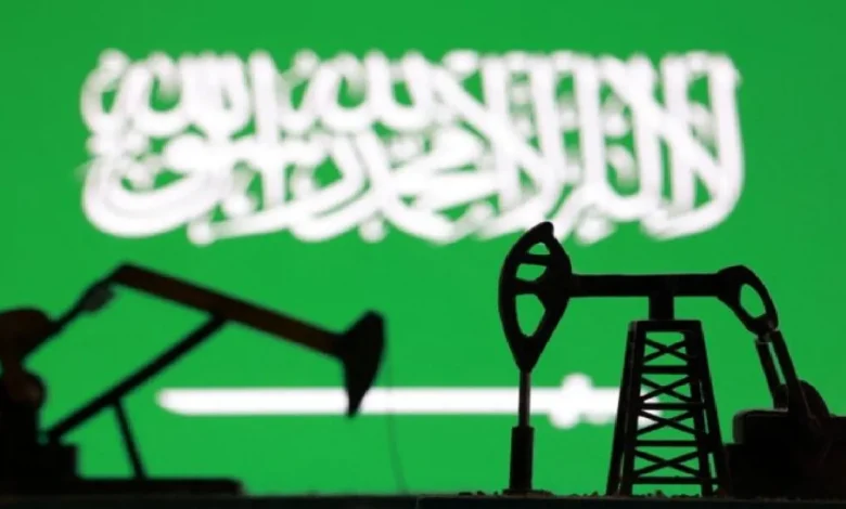 السعودية تعرض مزيداً من الخام على أوروبا... وأورلن تستعيد إمداداتها