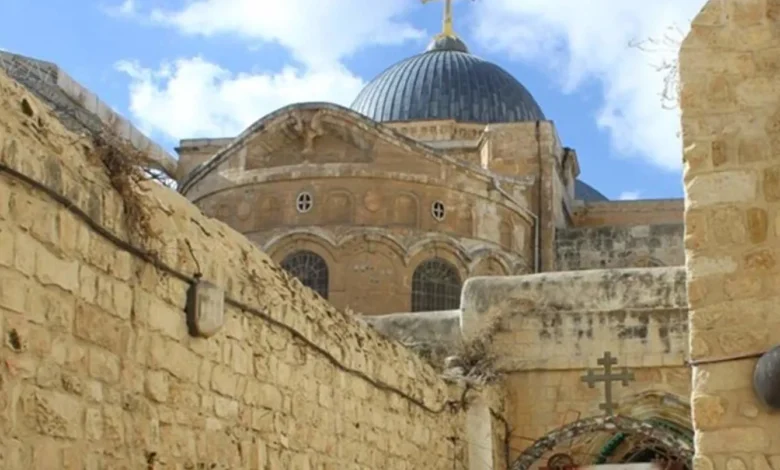 كنيسة القيامة تفتقد زوارها ومدينة القدس تختنق بصمت!