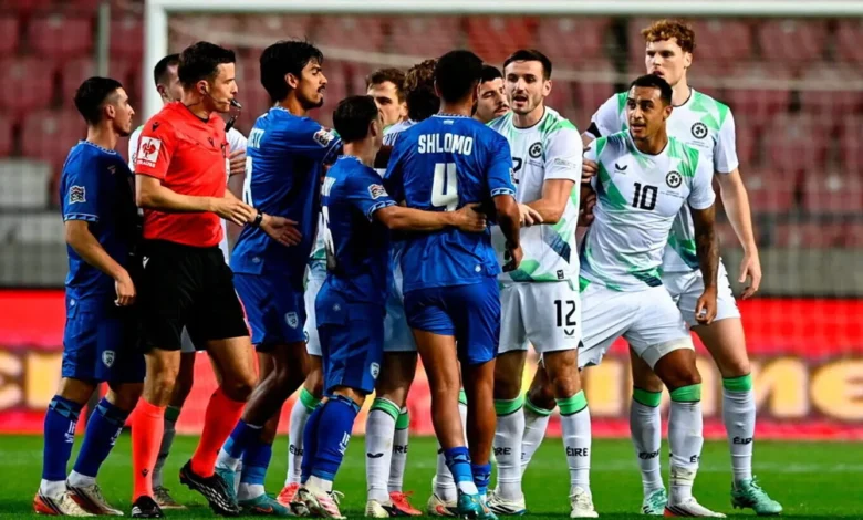 لماذا سيرتدي لاعبو إسرائيل شارات سوداء أمام إيرلندا؟