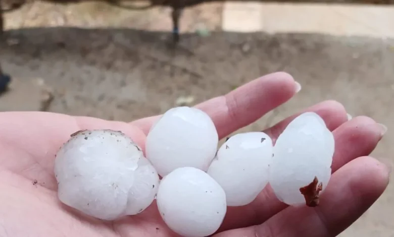 مدينة بعلبك وقراها على موعد مع الغيث الأول وزخات البرد (فيديو)