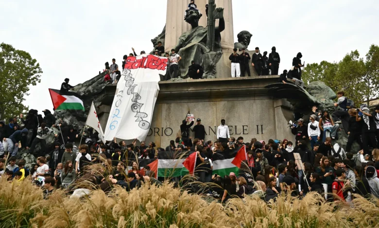 آلاف الطلبة يتظاهرون بإيطاليا احتجاجا على أوضاع المدارس وقانون التعليم الجديد