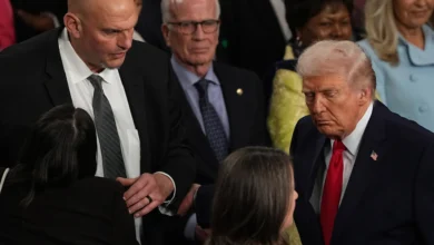 ترمب يدعو سيناتورا ديمقراطيا للانضمام إلى الجمهوريين قبل انتخابات الكونغرس