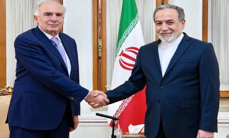 كيف يقرأ "معنيون" نتائج لقاء إرنو بعراقجي في طهران؟