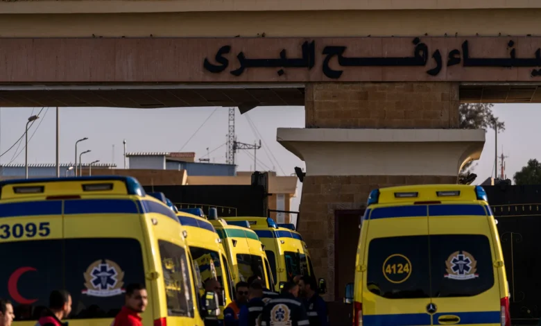 صحة غزة: 4 سنوات لإجلاء المرضى والجرحى بوتيرة السفر الحالية
