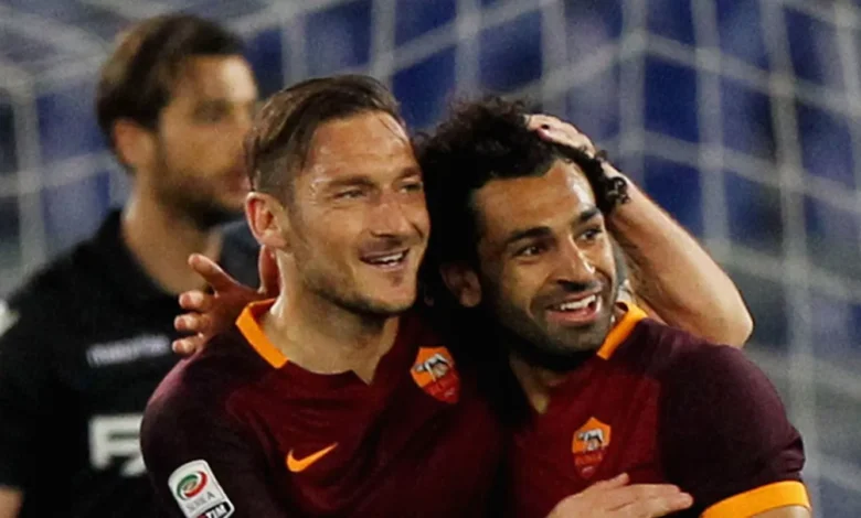 محمد صلاح في التشكيلة المثالية لتوتي إلى جانب أساطير إيطاليا