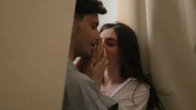 الرجل ليس آلة: فوبيا التعثّر الجنسي والهروب من الإفصاح العاطفي