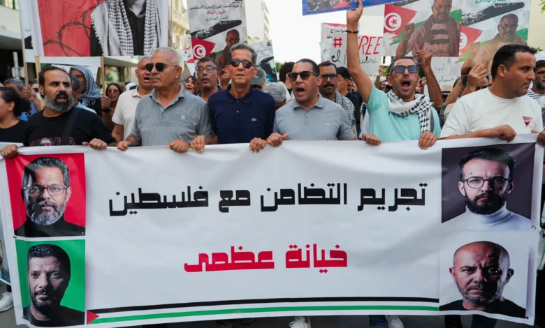 محكمة تونسية ترفض الإفراج عن 3 من موقوفي مسيرة أسطول الصمود